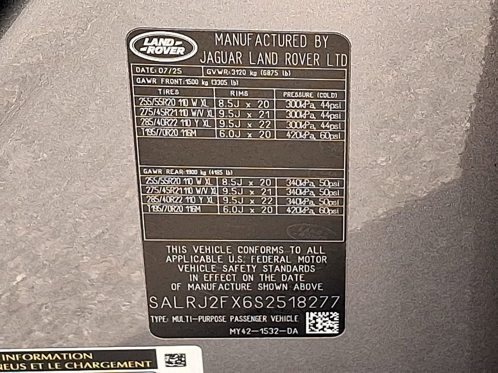 New 2025 Land Rover Discovery S image 20