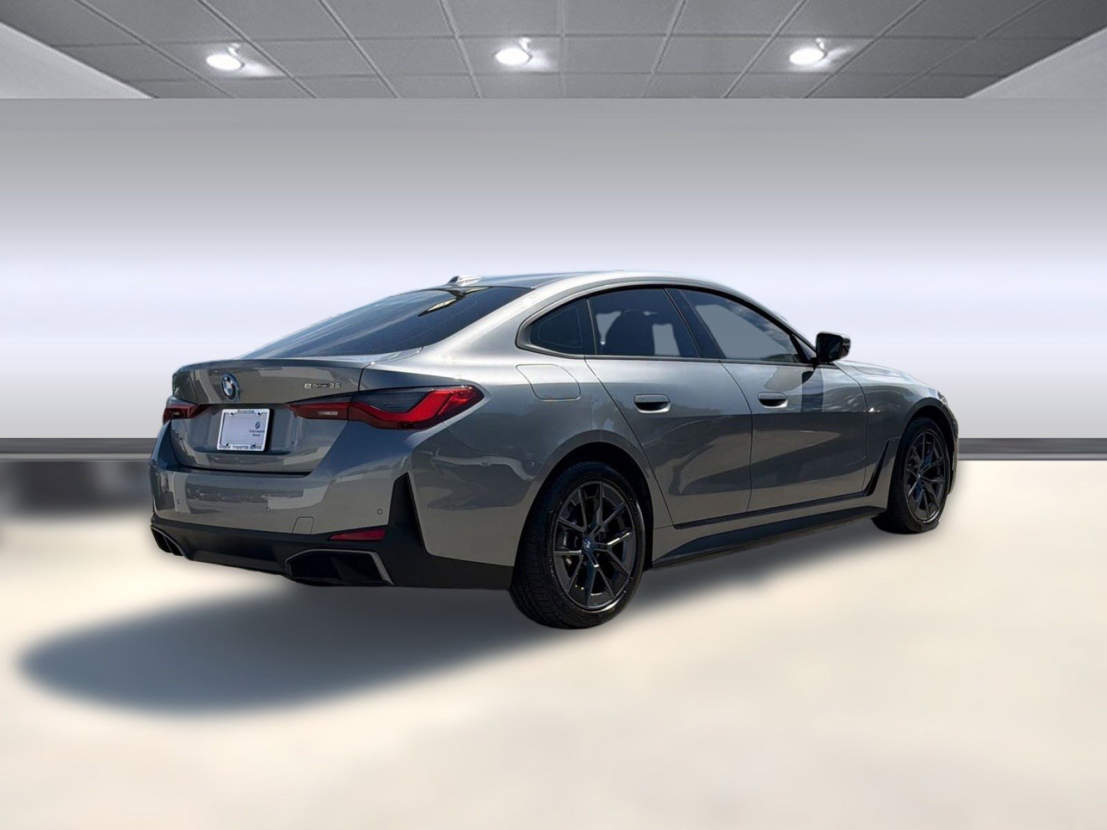 Used 2023 BMW i4 eDrive35 w/ Premium Package RWD image 8