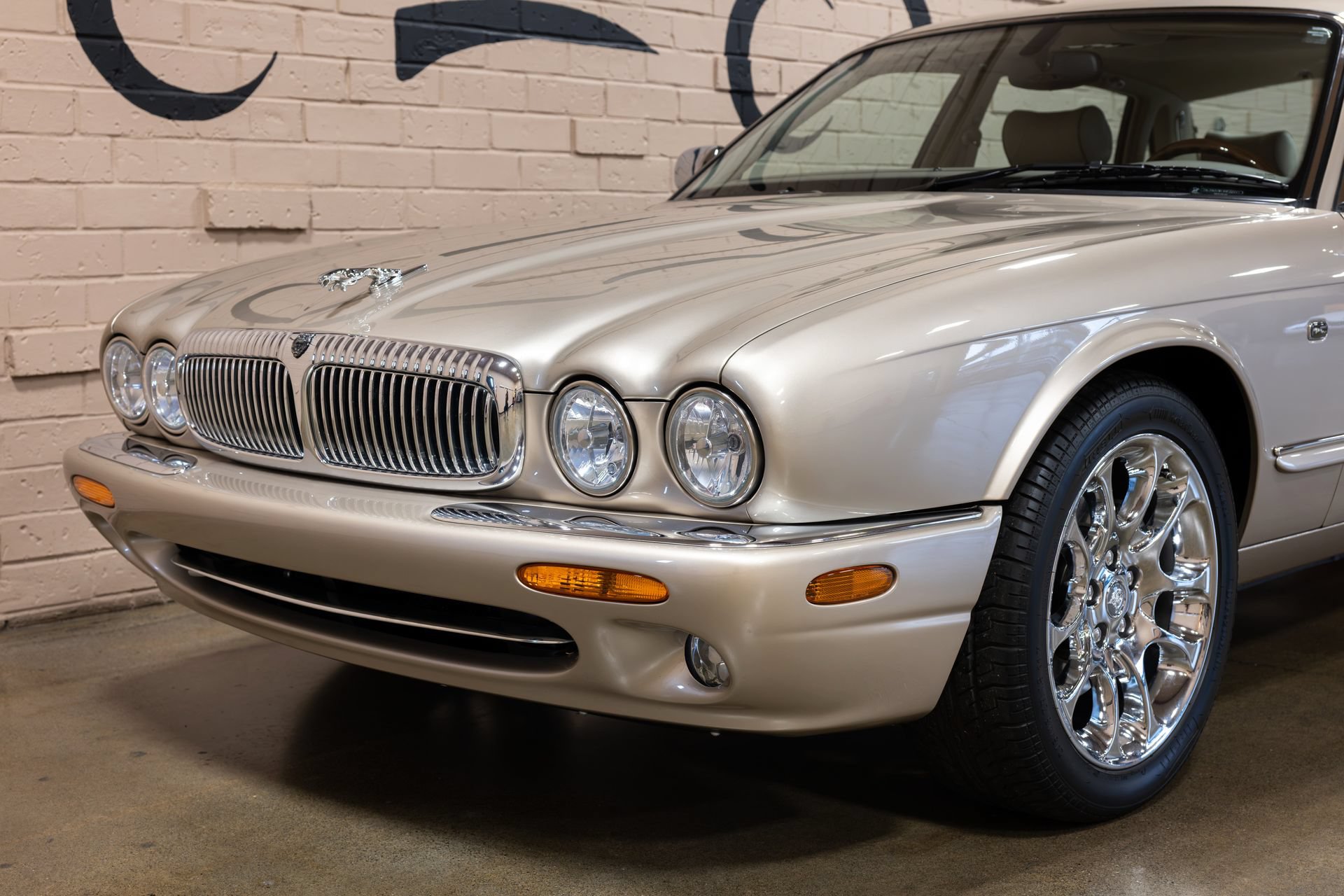 Used 2001 Jaguar XJ Supercharged RWD image 17