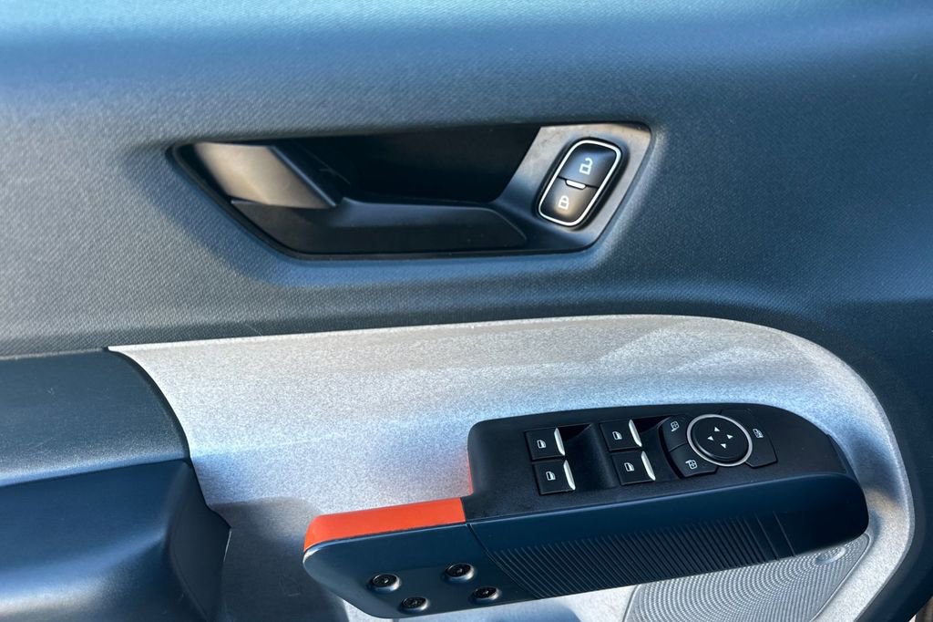 Certified 2022 Ford Maverick XLT image 13