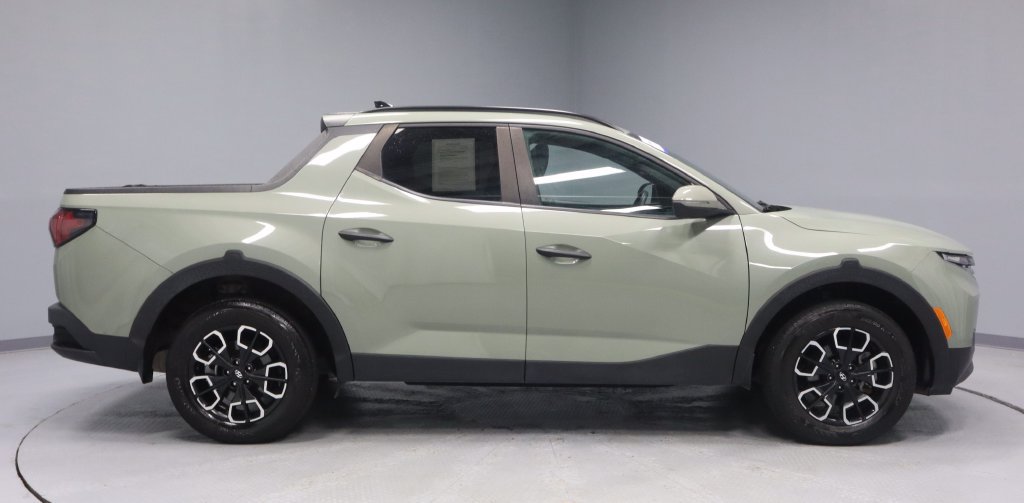 Used 2024 Hyundai Santa Cruz SEL w/ Activity Package AWD/4WD image 3