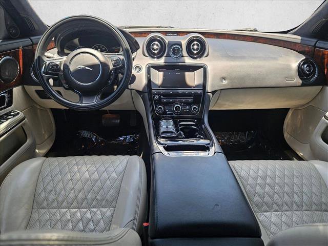 Used 2017 Jaguar XJ L Portfolio RWD image 19