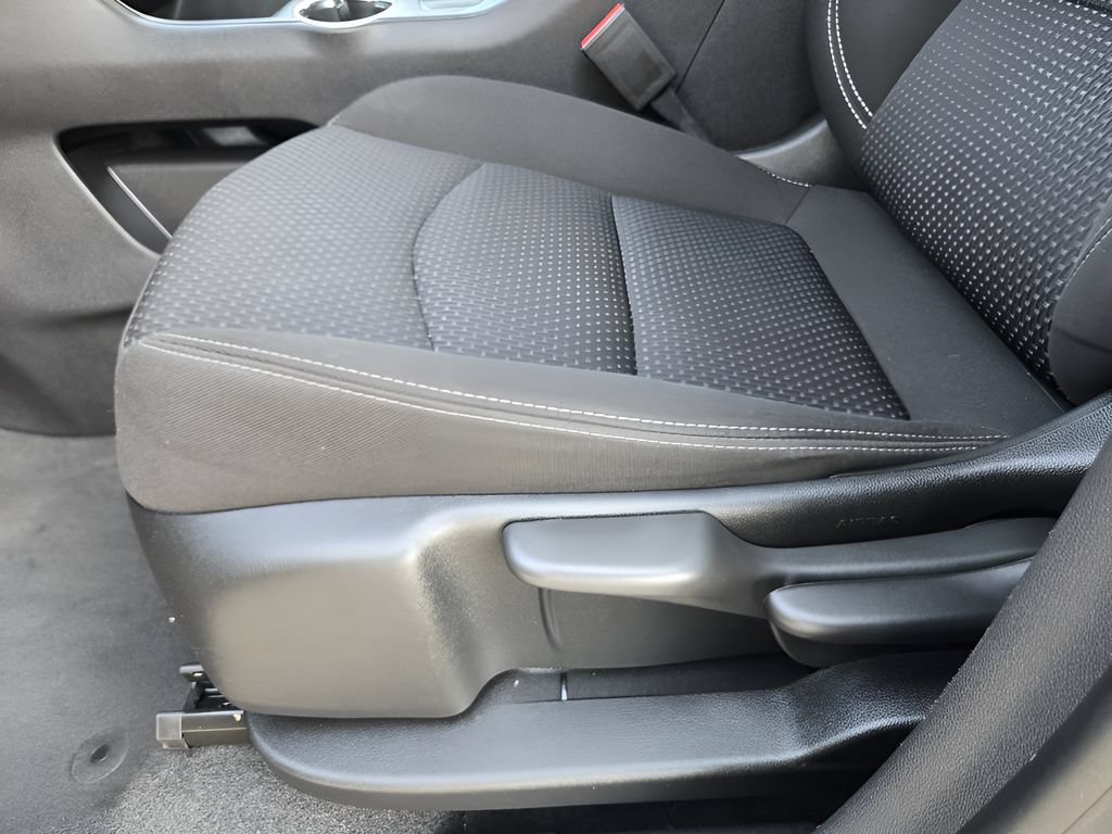 Used 2024 GMC Terrain SLE AWD/4WD image 21