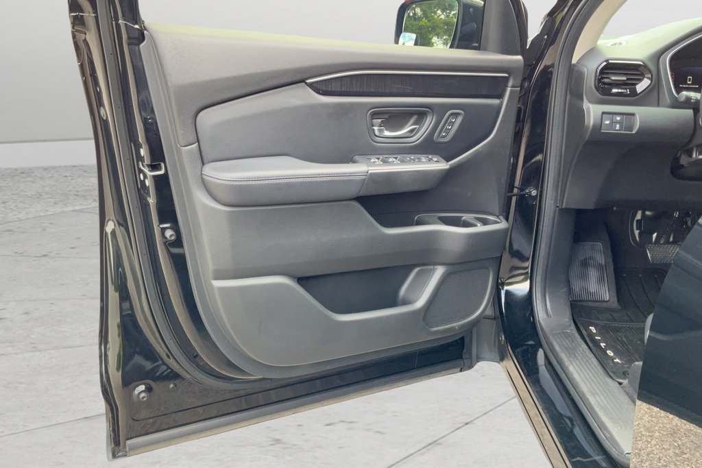 Used 2024 Honda Pilot Elite image 10