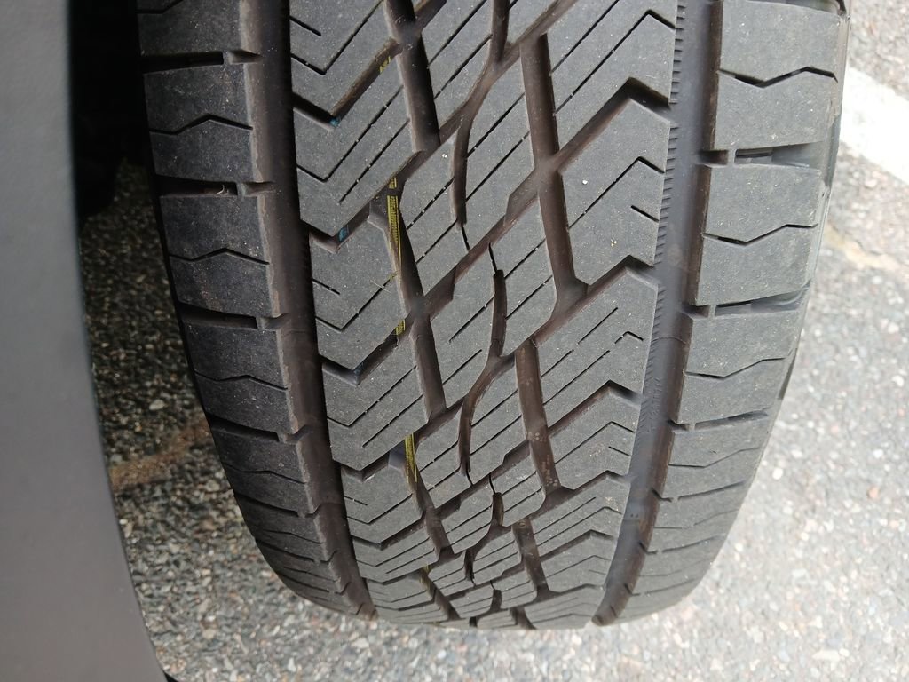 Used 2025 Volkswagen Atlas Peak Edition SE image 28