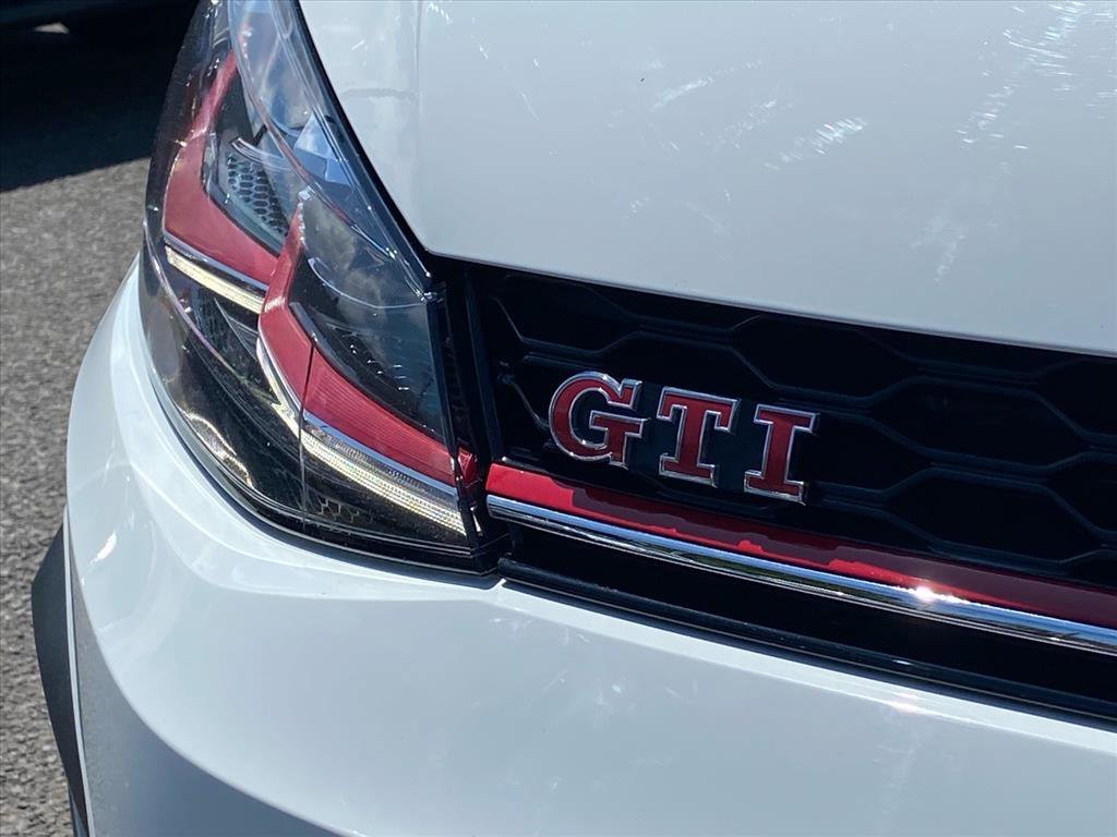 Used 2021 Volkswagen GTI SE FWD image 5
