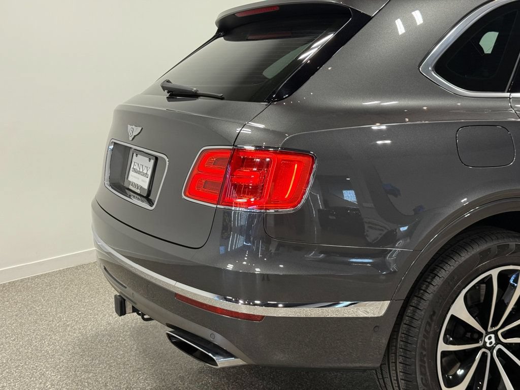 Used 2018 Bentley Bentayga Activity AWD/4WD image 36