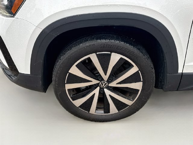 Used 2024 Volkswagen Taos SE FWD image 29