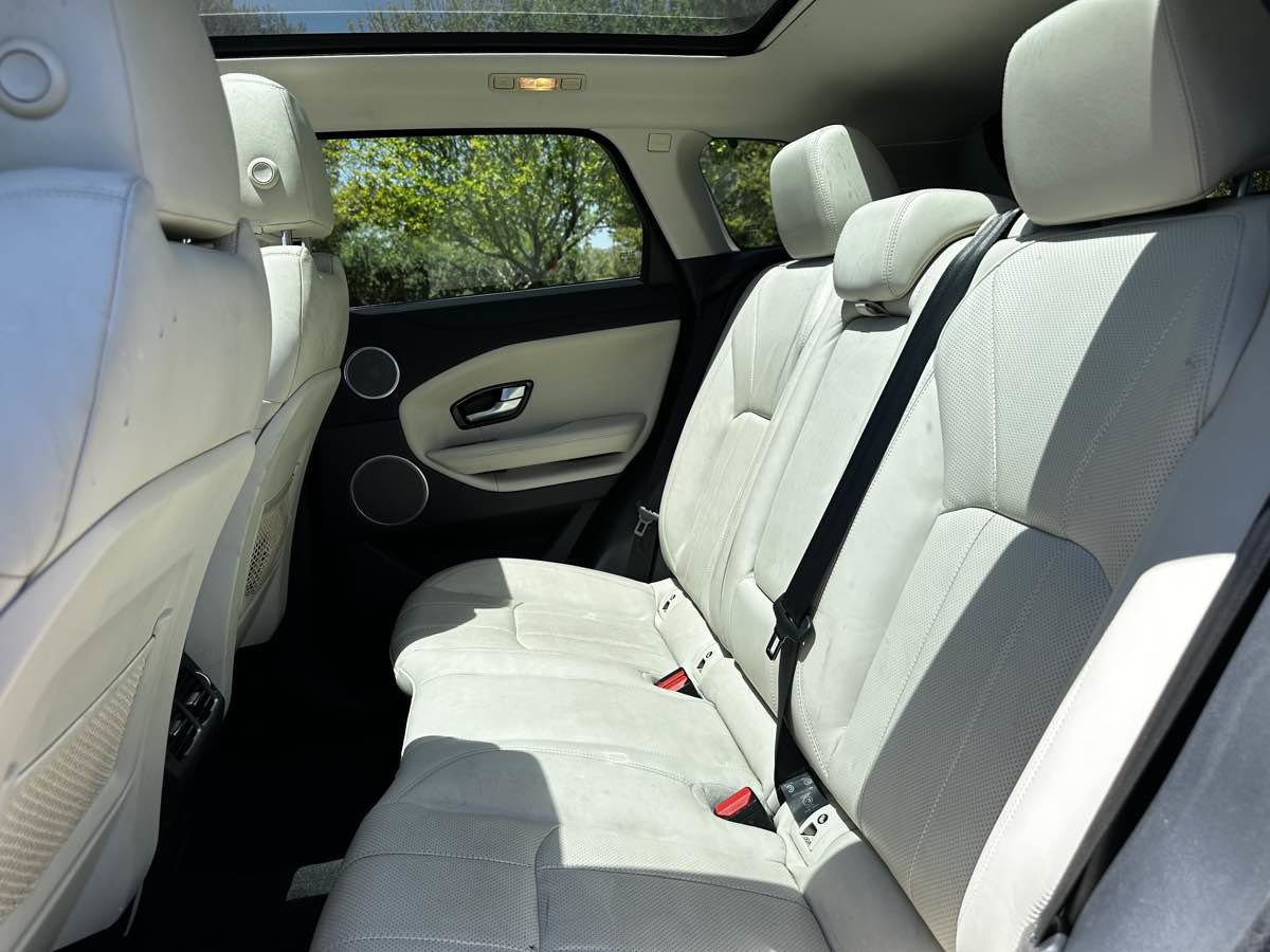 Used 2016 Land Rover Range Rover Evoque HSE image 17