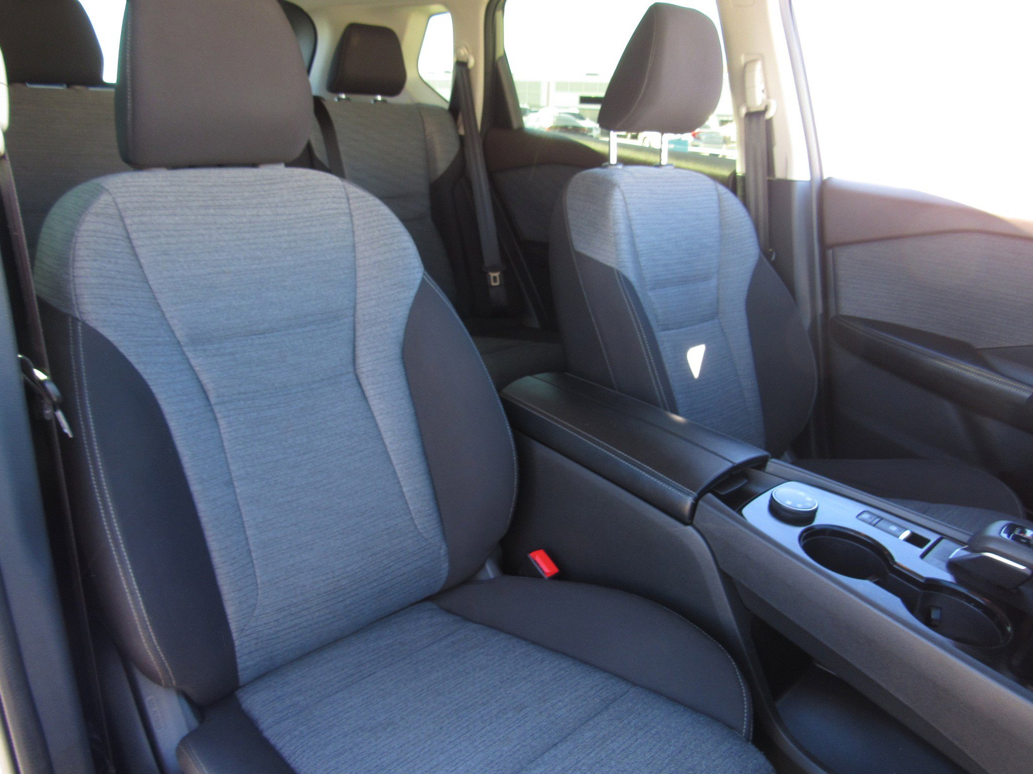 Used 2023 Nissan Rogue SV image 10