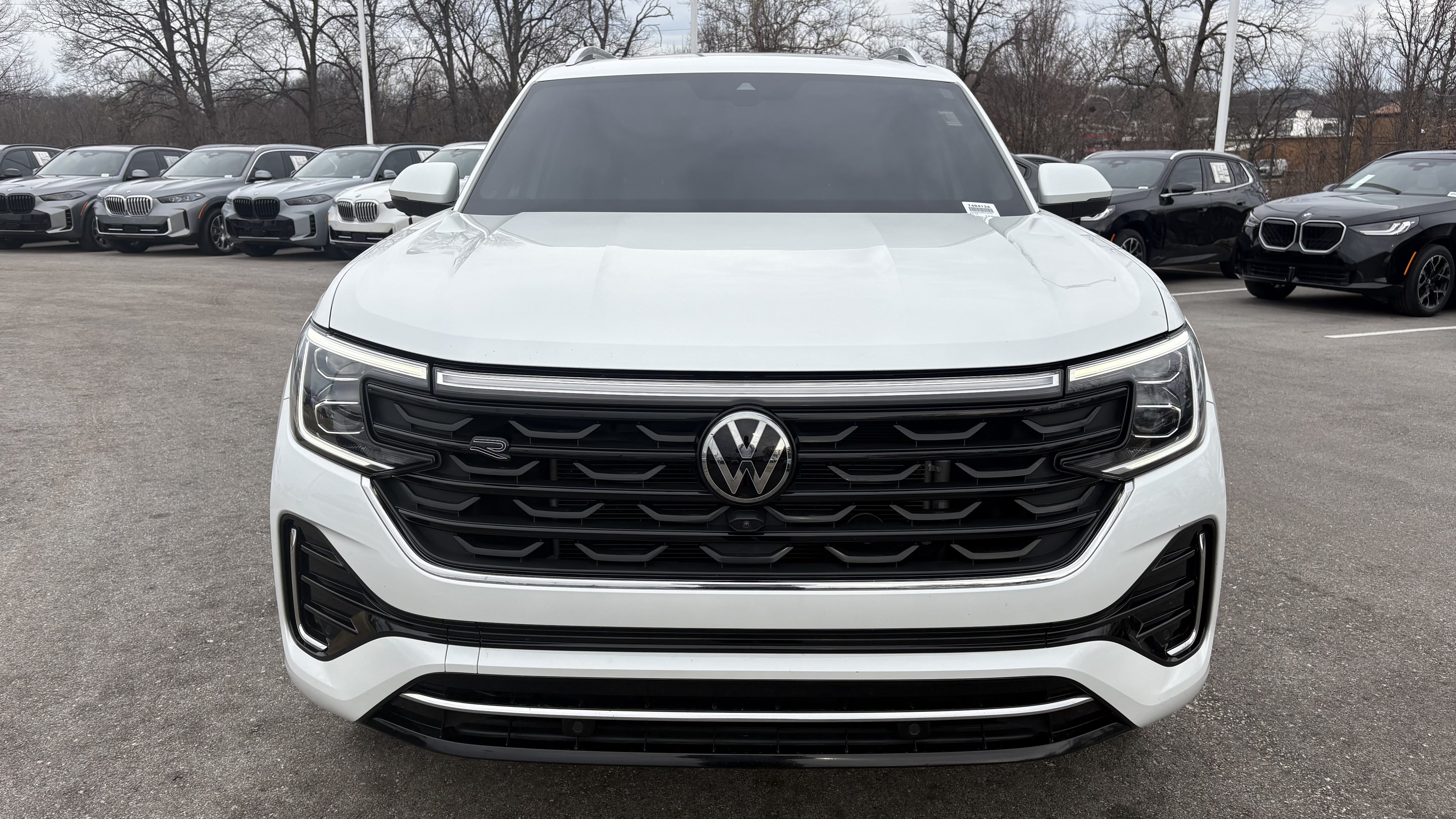 Used 2024 Volkswagen Atlas SEL Premium R-Line AWD/4WD image 39