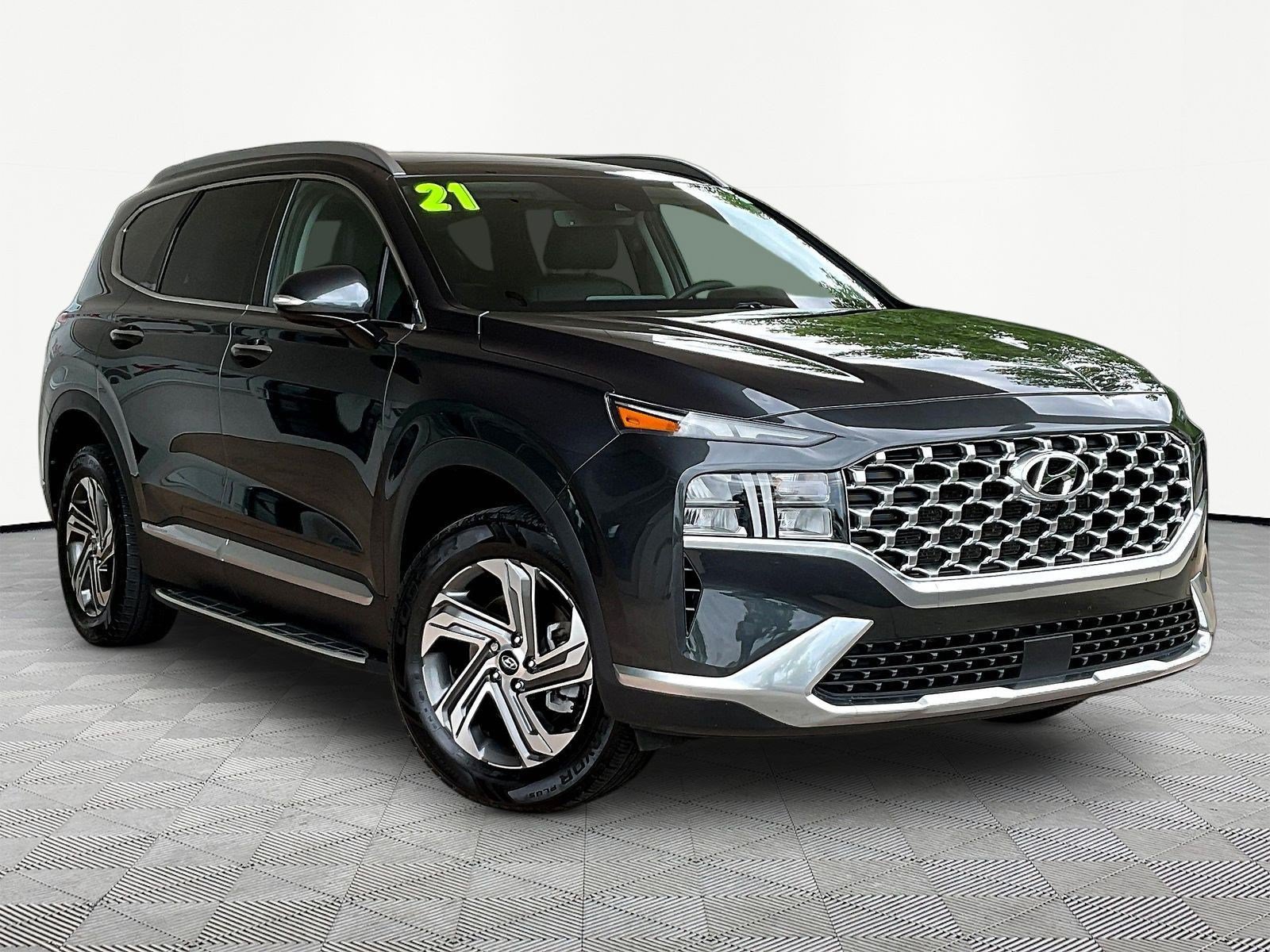 Used 2021 Hyundai Santa Fe SEL w/ Convenience + Premium Package AWD/4WD image 3