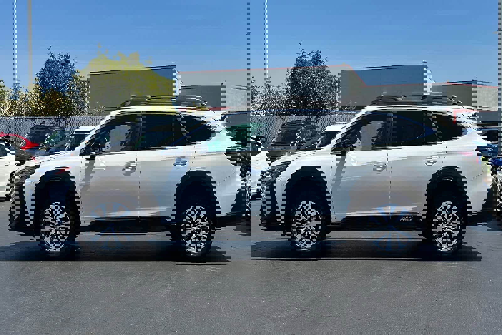 Used 2023 Subaru Outback Premium image 9
