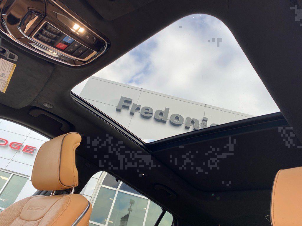 Used 2024 Jeep Grand Cherokee L Summit image 22