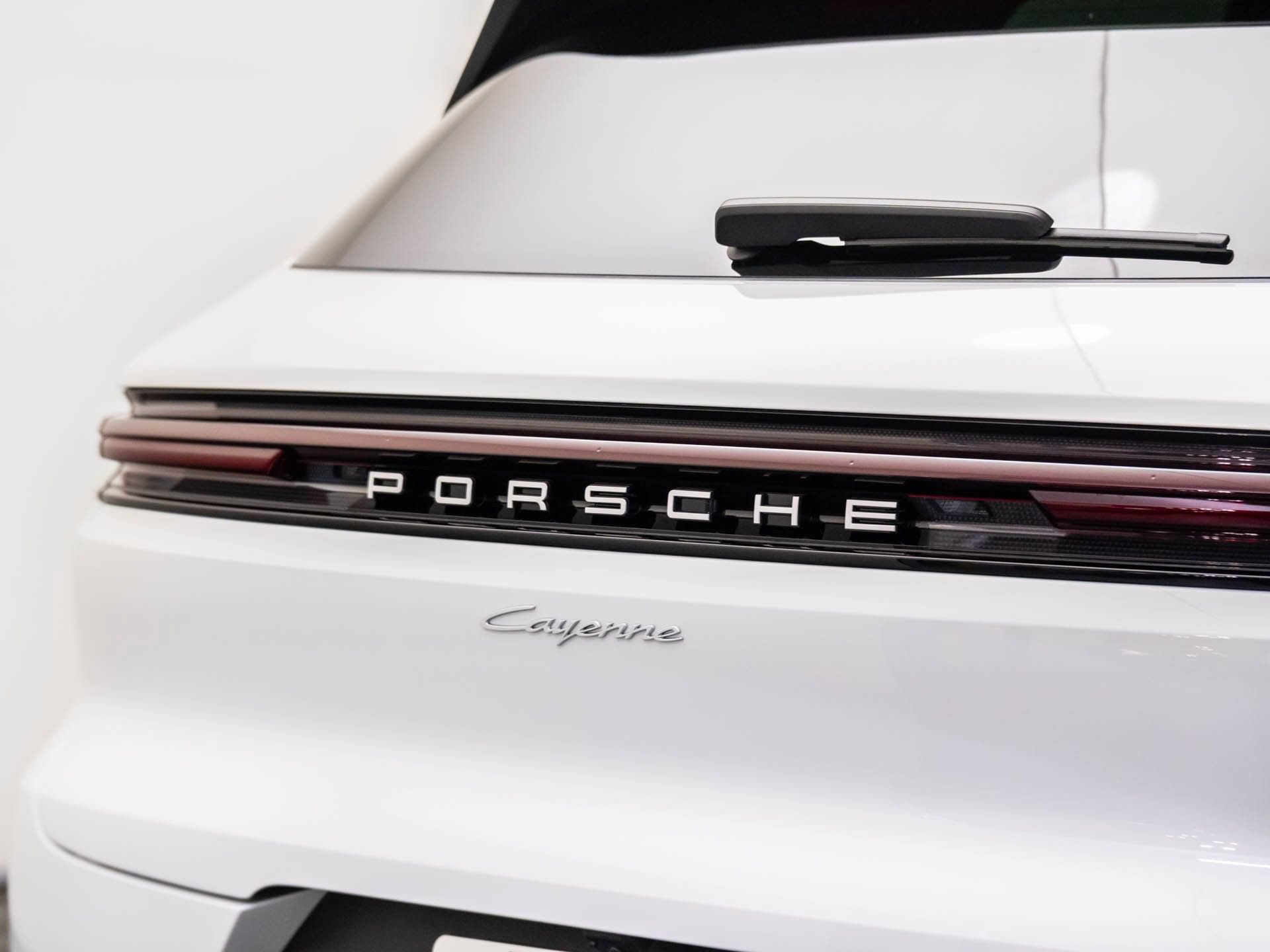 Certified 2026 Porsche Cayenne AWD/4WD image 36