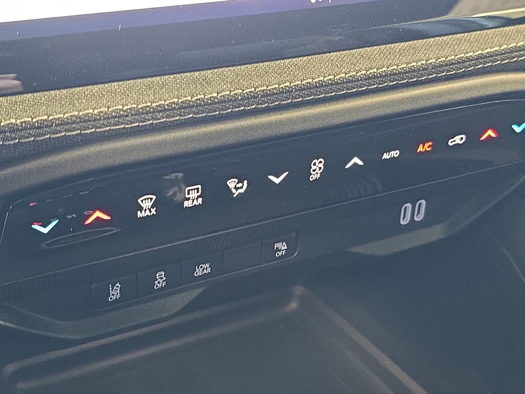New 2026 Jeep Cherokee Laredo AWD/4WD image 21