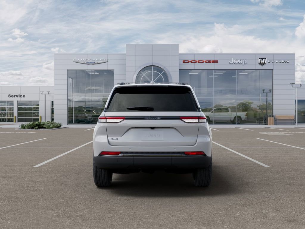 New 2025 Jeep Grand Cherokee Altitude w/ Trailer Tow Package image 7