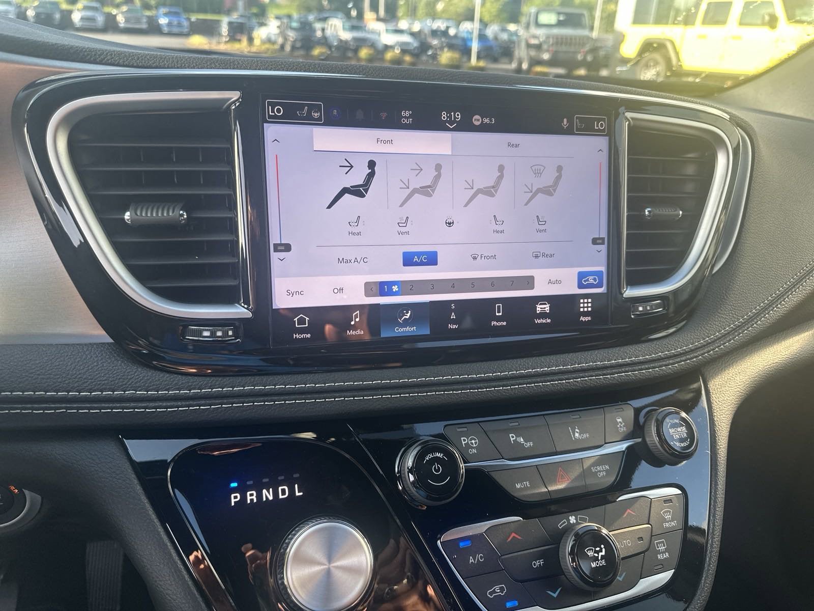 New 2024 Chrysler Pacifica Premium FWD image 34