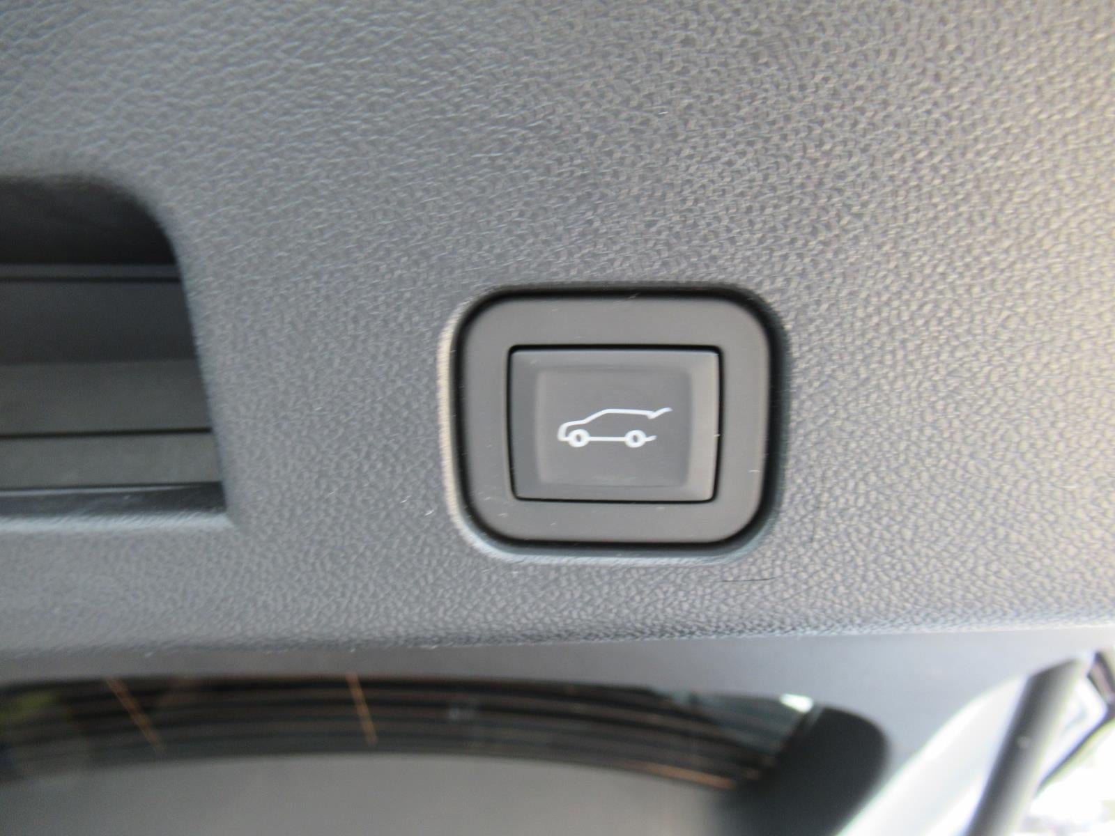 Used 2026 Buick Enclave Preferred w/ LPO, Floor Liner Package FWD image 35