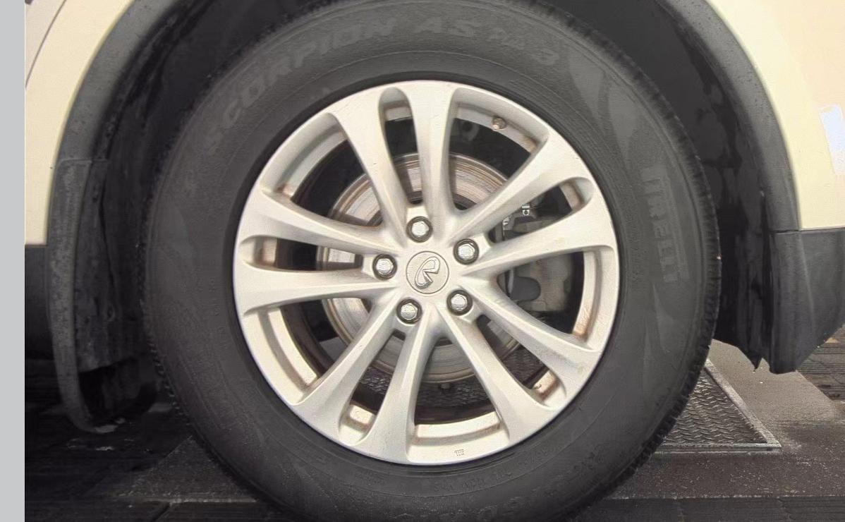 Used 2009 INFINITI FX35 2WD w/ Navigation Pkg image 7