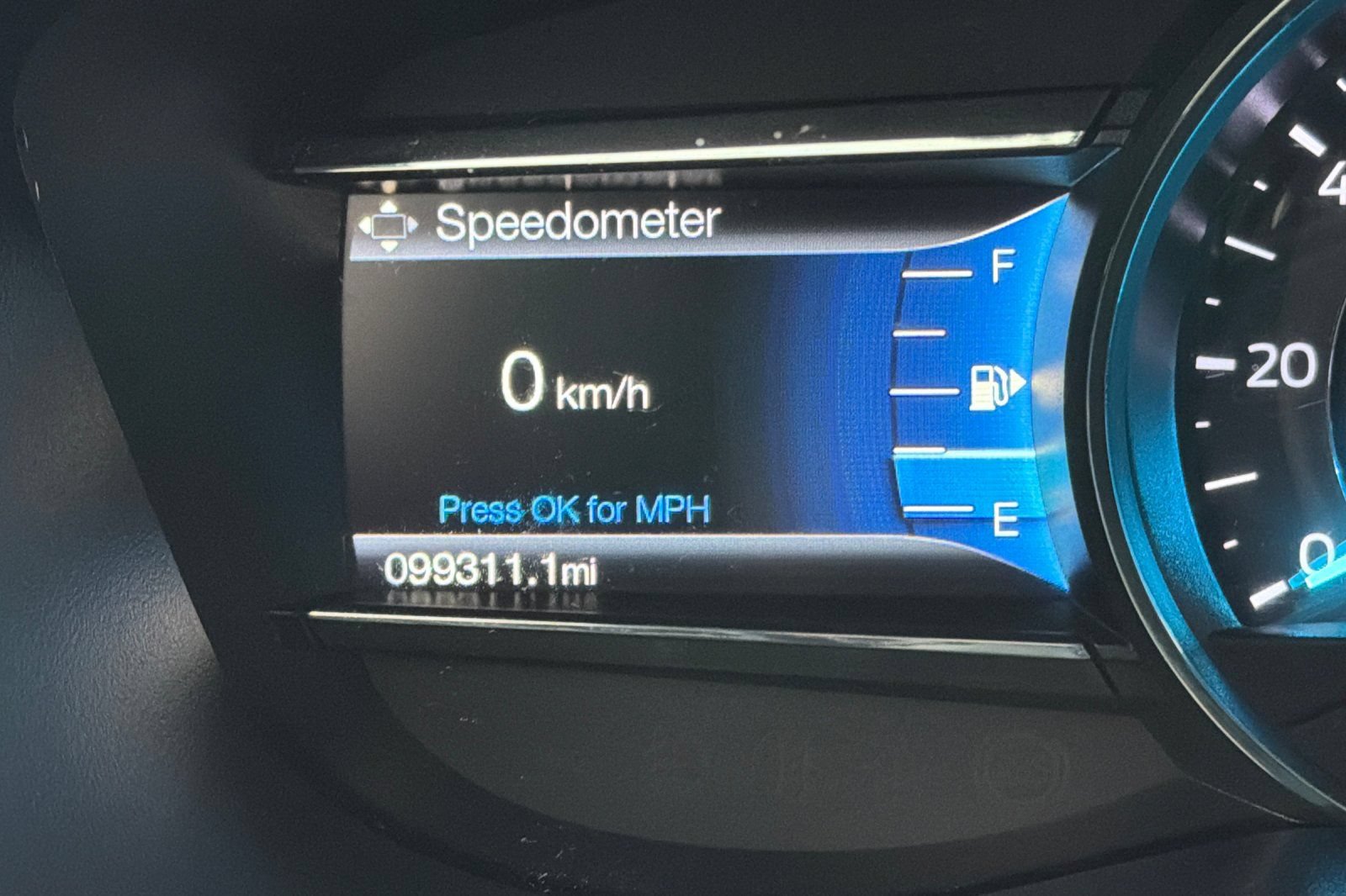 Used 2017 Ford Explorer XLT w/ Equipment Group 202A FWD image 27