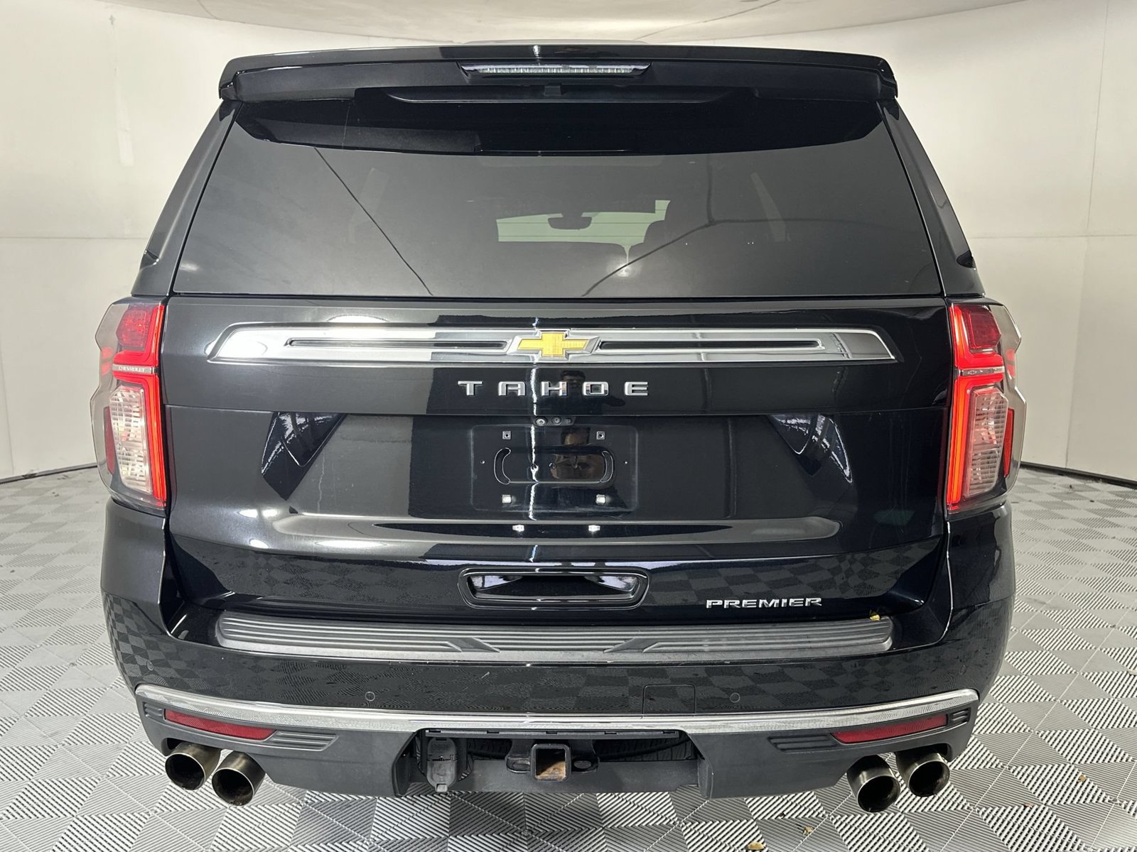 Used 2021 Chevrolet Tahoe Premier w/ Premium Package RWD image 7