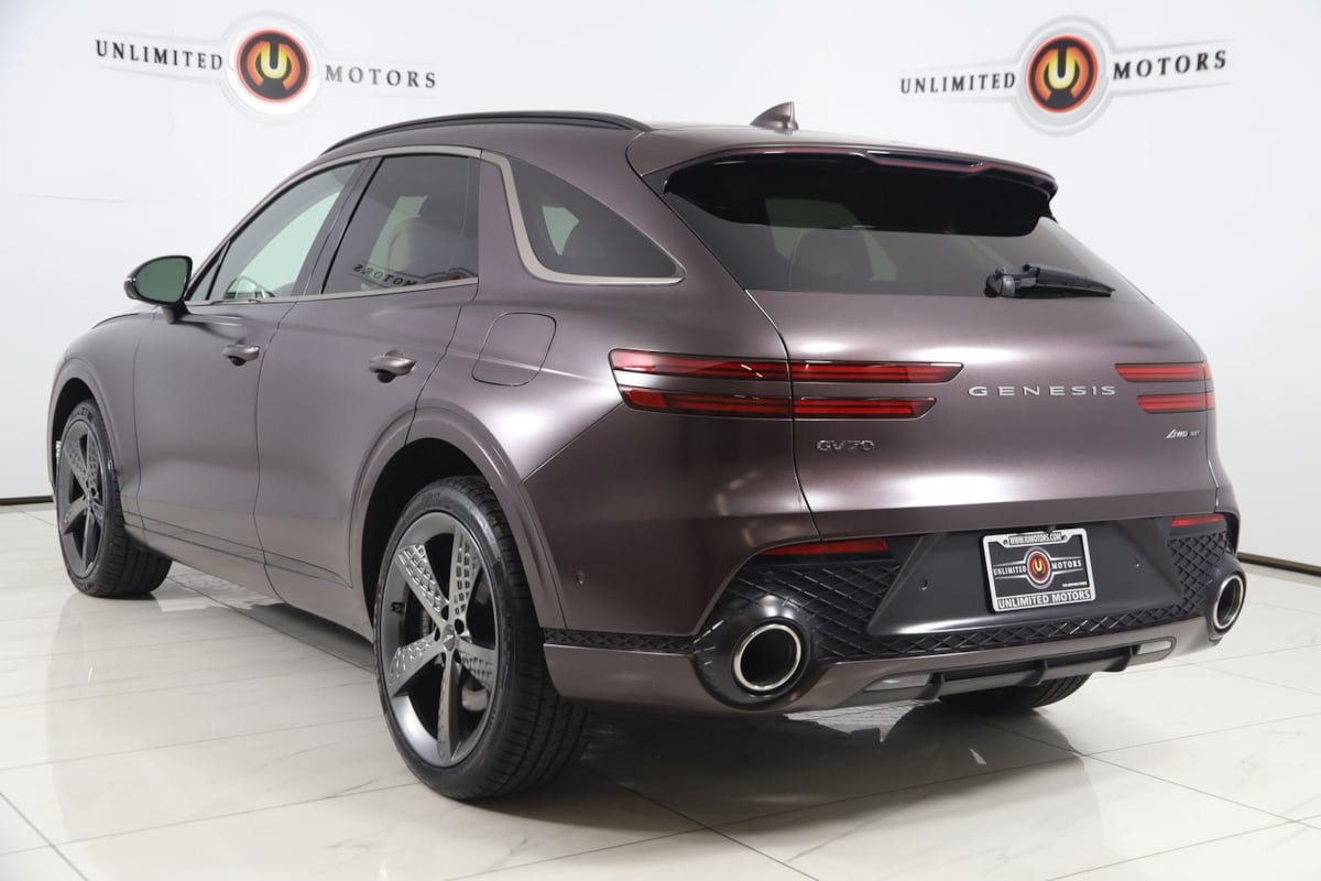 Used 2023 Genesis GV70 3.5T Sport w/ Sport Prestige Package AWD/4WD image 4
