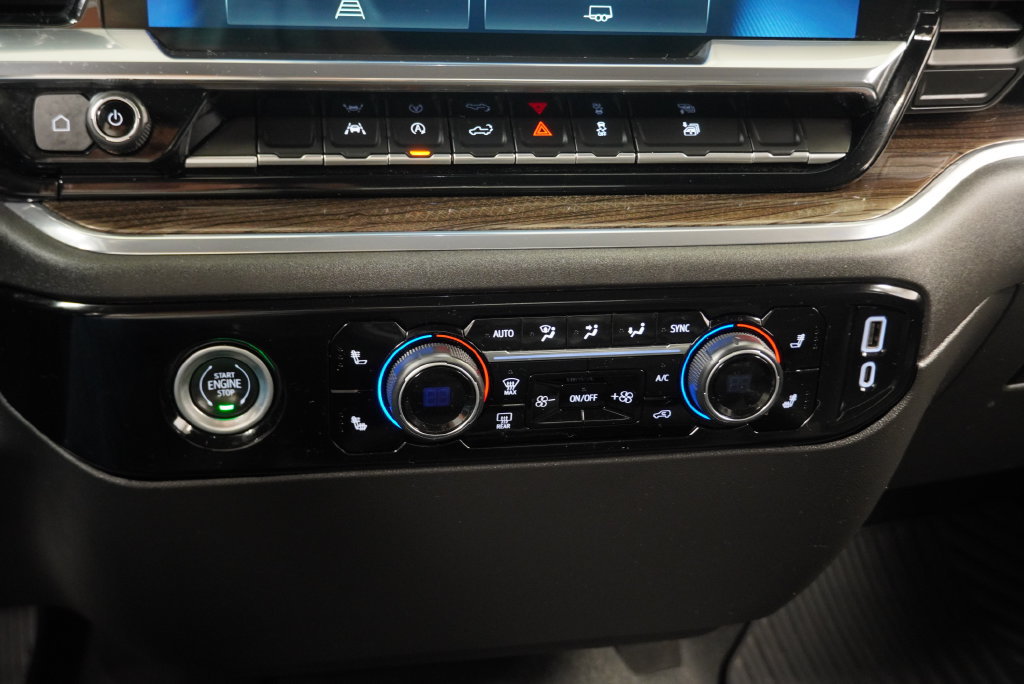 Certified 2024 Chevrolet Silverado 1500 LT AWD/4WD image 29
