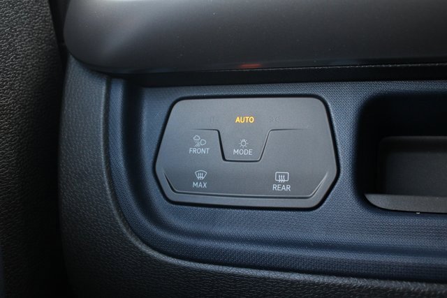 New 2025 Volkswagen ID. Buzz Pro S image 11