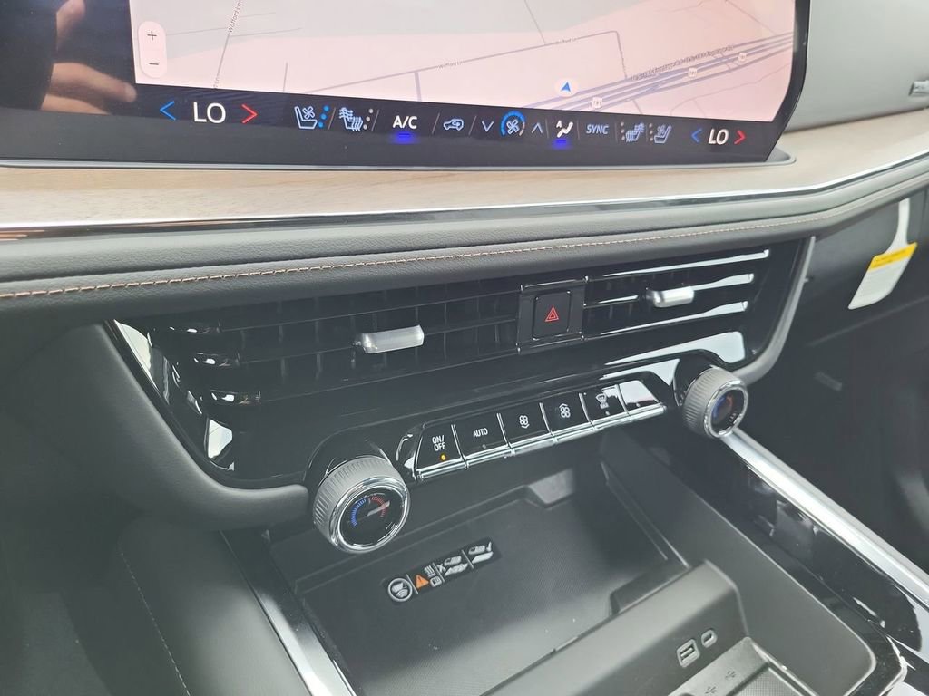 New 2025 Chevrolet Tahoe High Country image 16