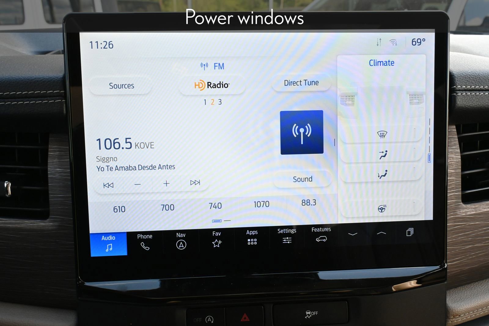 Used 2024 Ford Expedition Limited image 16