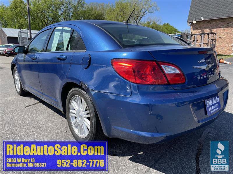 Used 2009 Chrysler Sebring Touring w/ Electronics Convenience Group FWD image 7