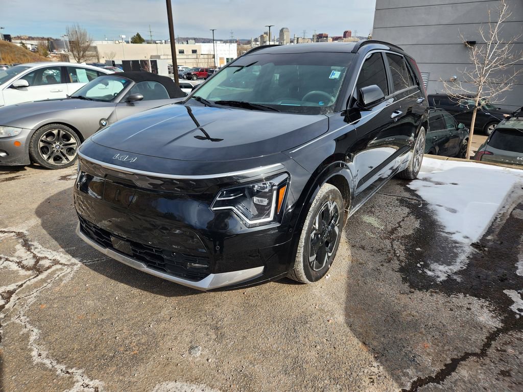 Certified 2024 Kia Niro Wave w/ Wave Preserve Package image 17
