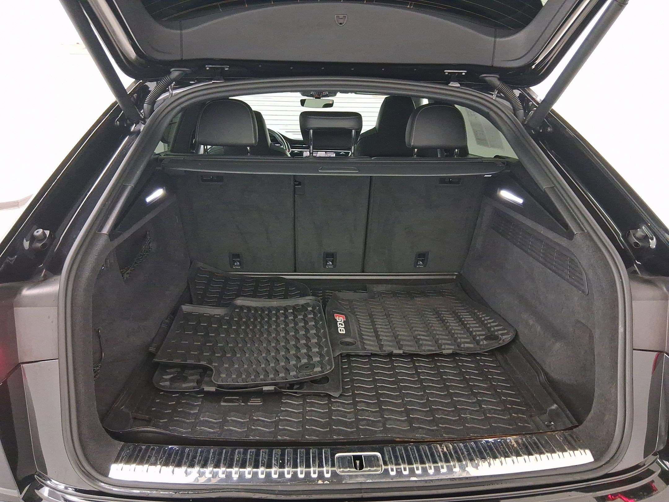 Used 2021 Audi SQ8 Prestige w/ Prestige Package image 28