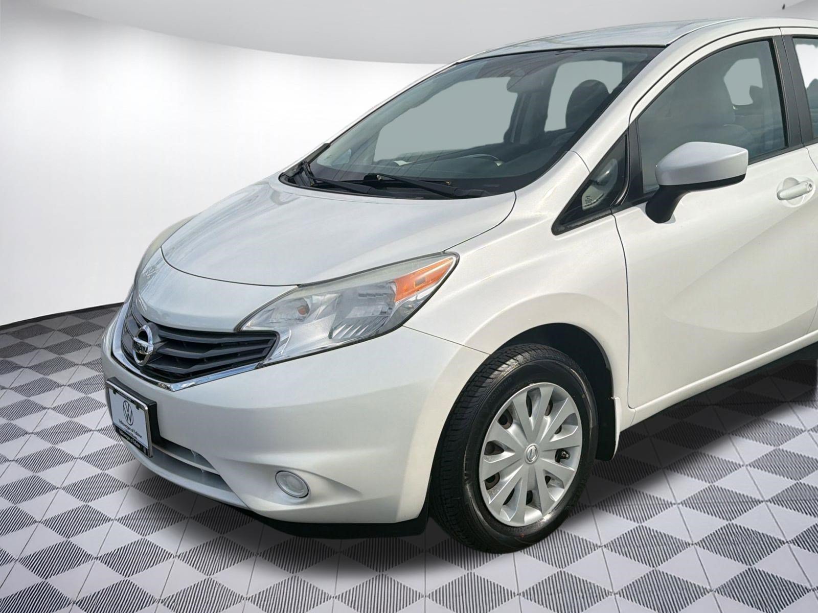 Used 2015 Nissan Versa Note SV FWD image 19