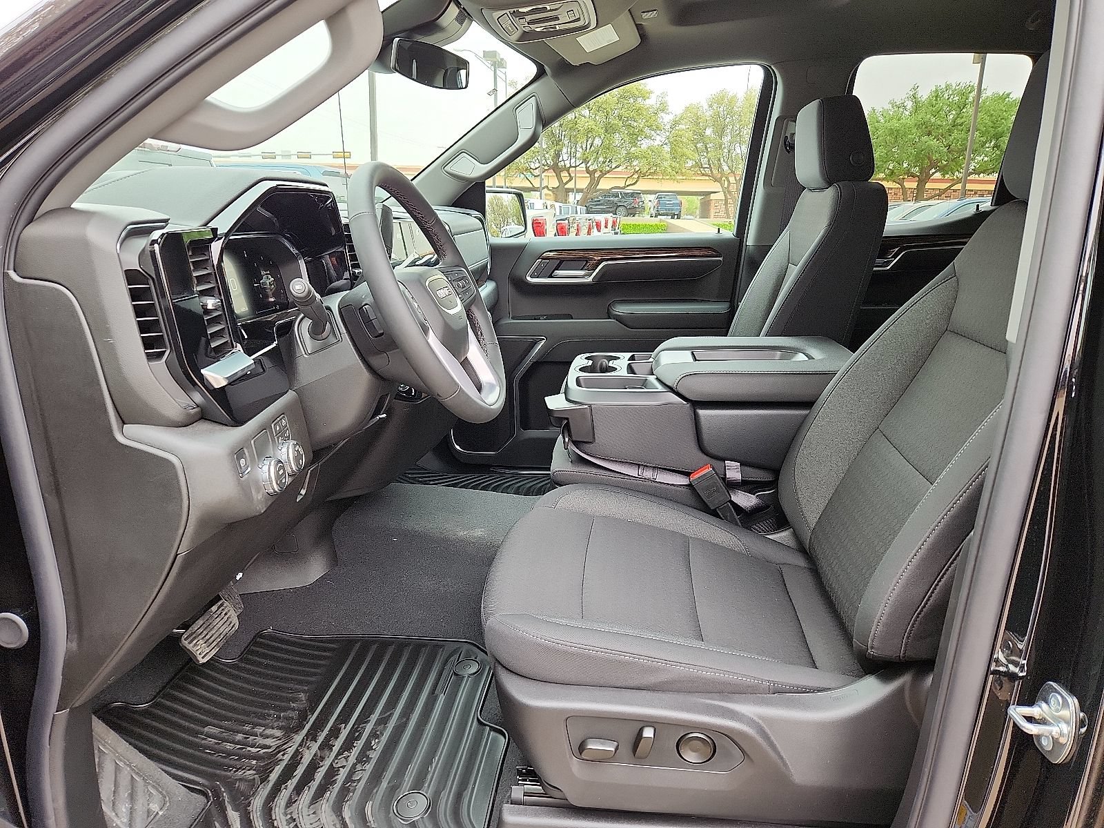 New 2026 GMC Sierra 1500 SLE w/ Preferred Package RWD image 9