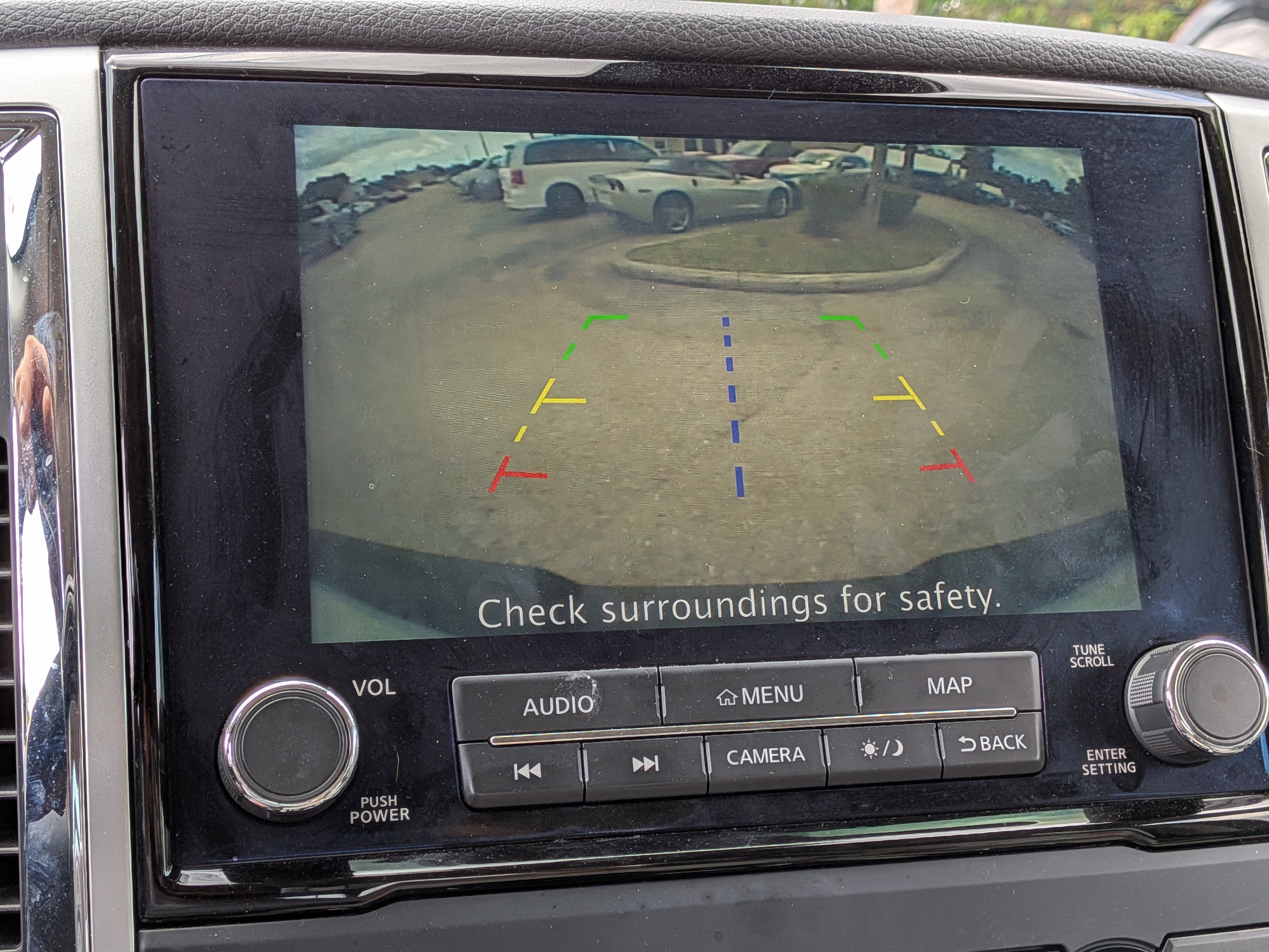 Used 2021 Nissan Titan SV w/ SV Convenience Package image 33