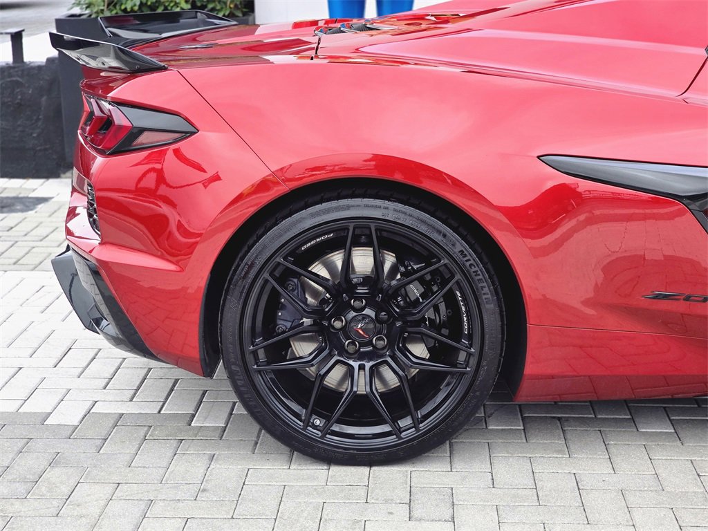 Used 2025 Chevrolet Corvette Z06 w/ Battery Protection Package image 7