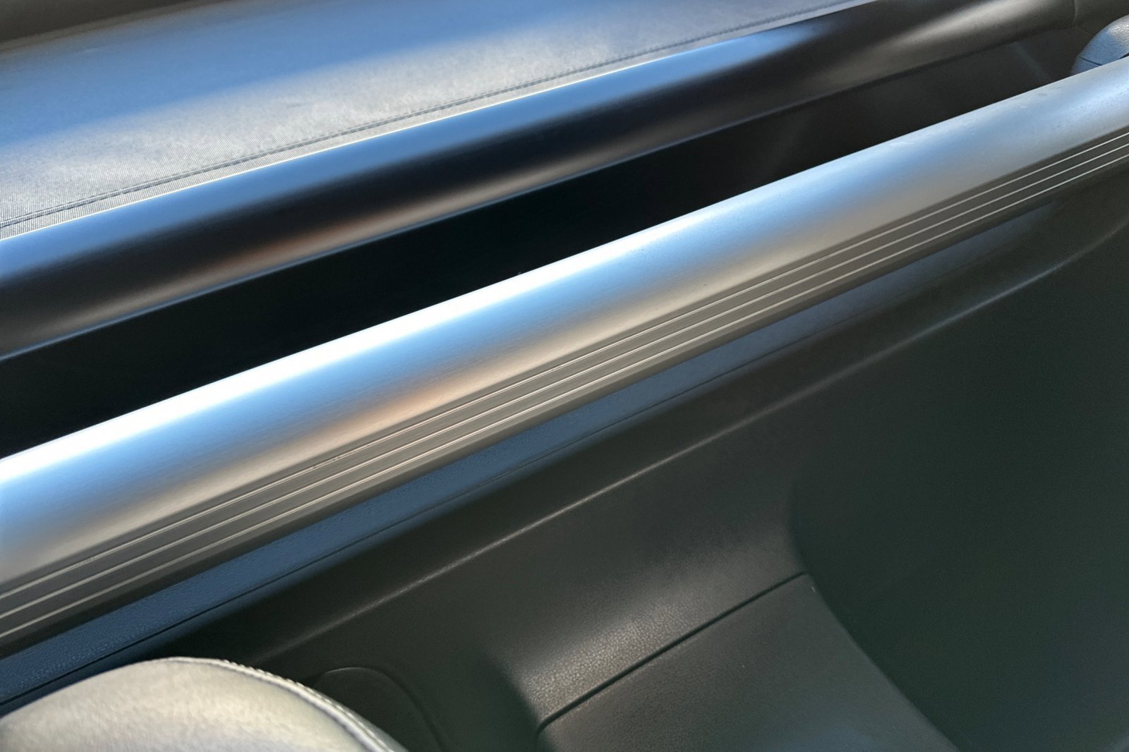 Used 2014 Nissan 370Z Touring w/ Sport Package image 17