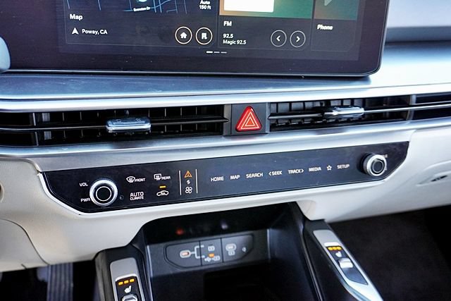 Used 2025 Kia Sorento EX w/ Panoramic Sunroof Package FWD image 32