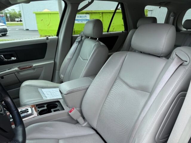 Used 2006 Cadillac SRX w/ Seating Package AWD/4WD image 11