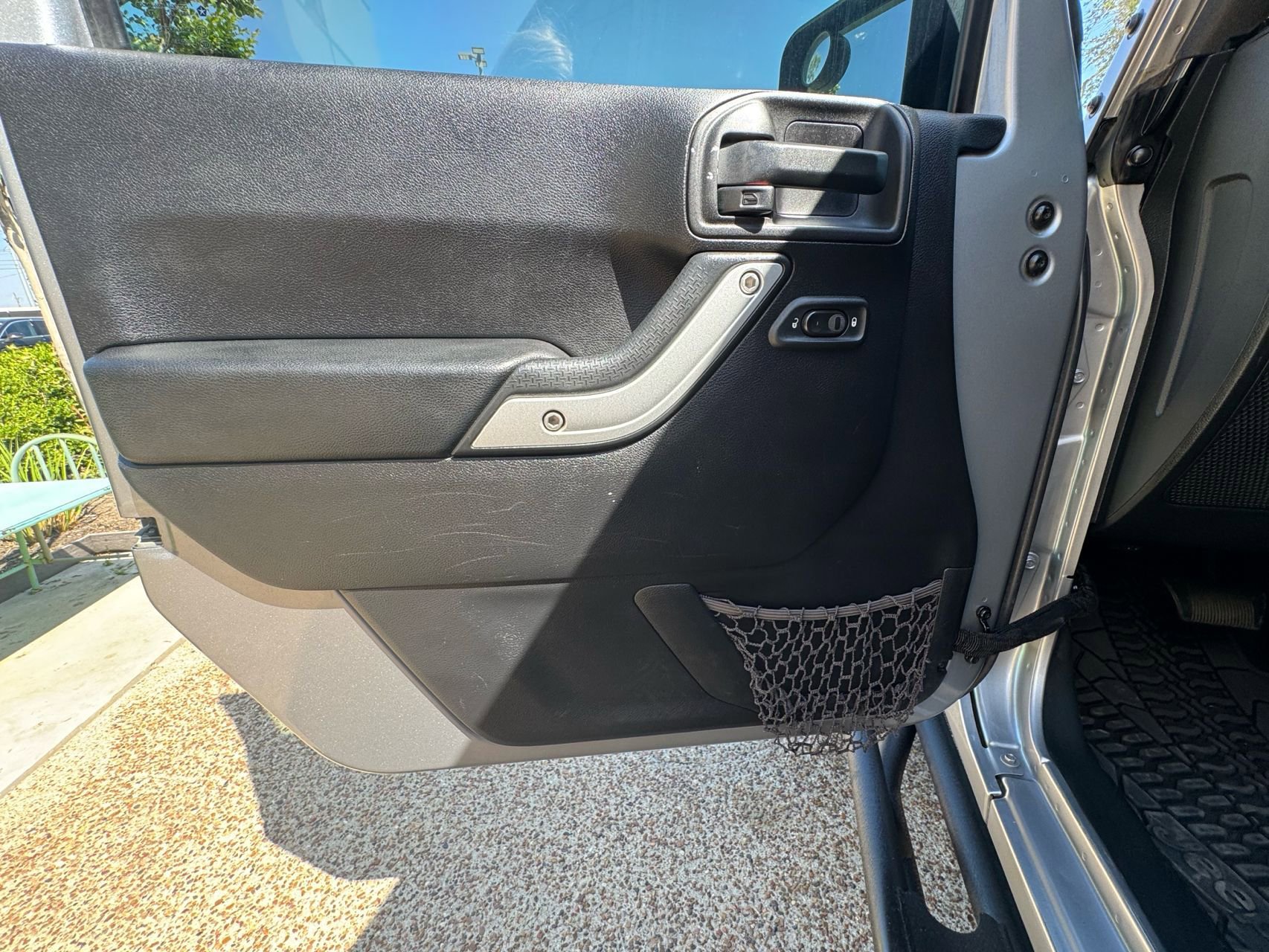 Used 2016 Jeep Wrangler Unlimited Rubicon w/ Connectivity Group image 21