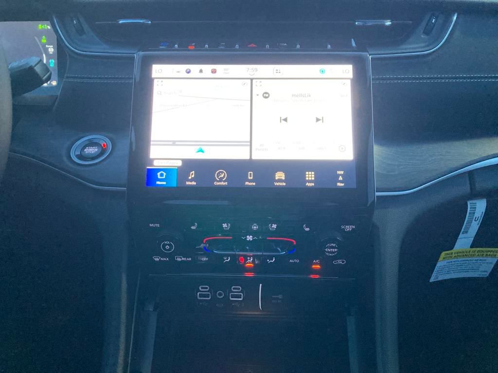 New 2024 Jeep Grand Cherokee Limited 4xe w/ Luxury Tech Group II image 13