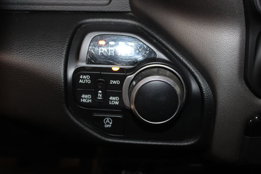 Used 2020 RAM 1500 Big Horn AWD/4WD image 38