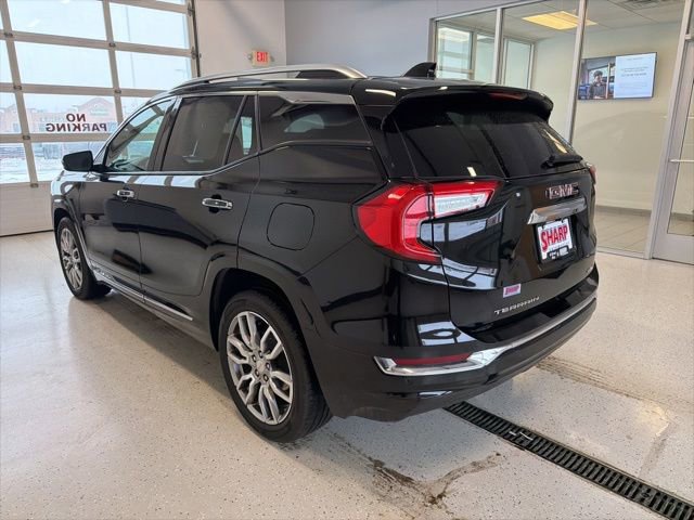 Used 2023 GMC Terrain Denali w/ Denali Premium Package image 7