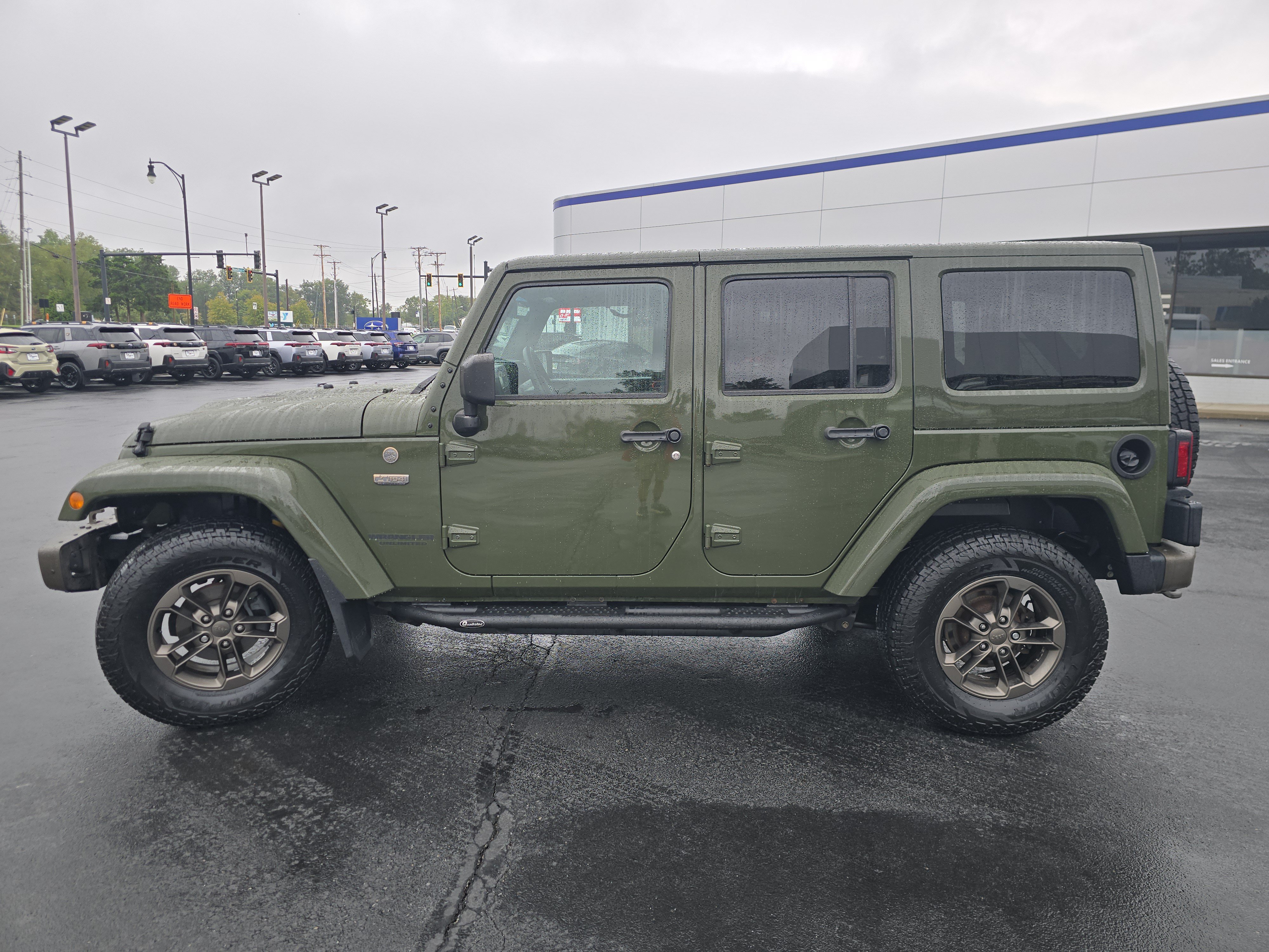 Used 2016 Jeep Wrangler Unlimited Sahara AWD/4WD image 4
