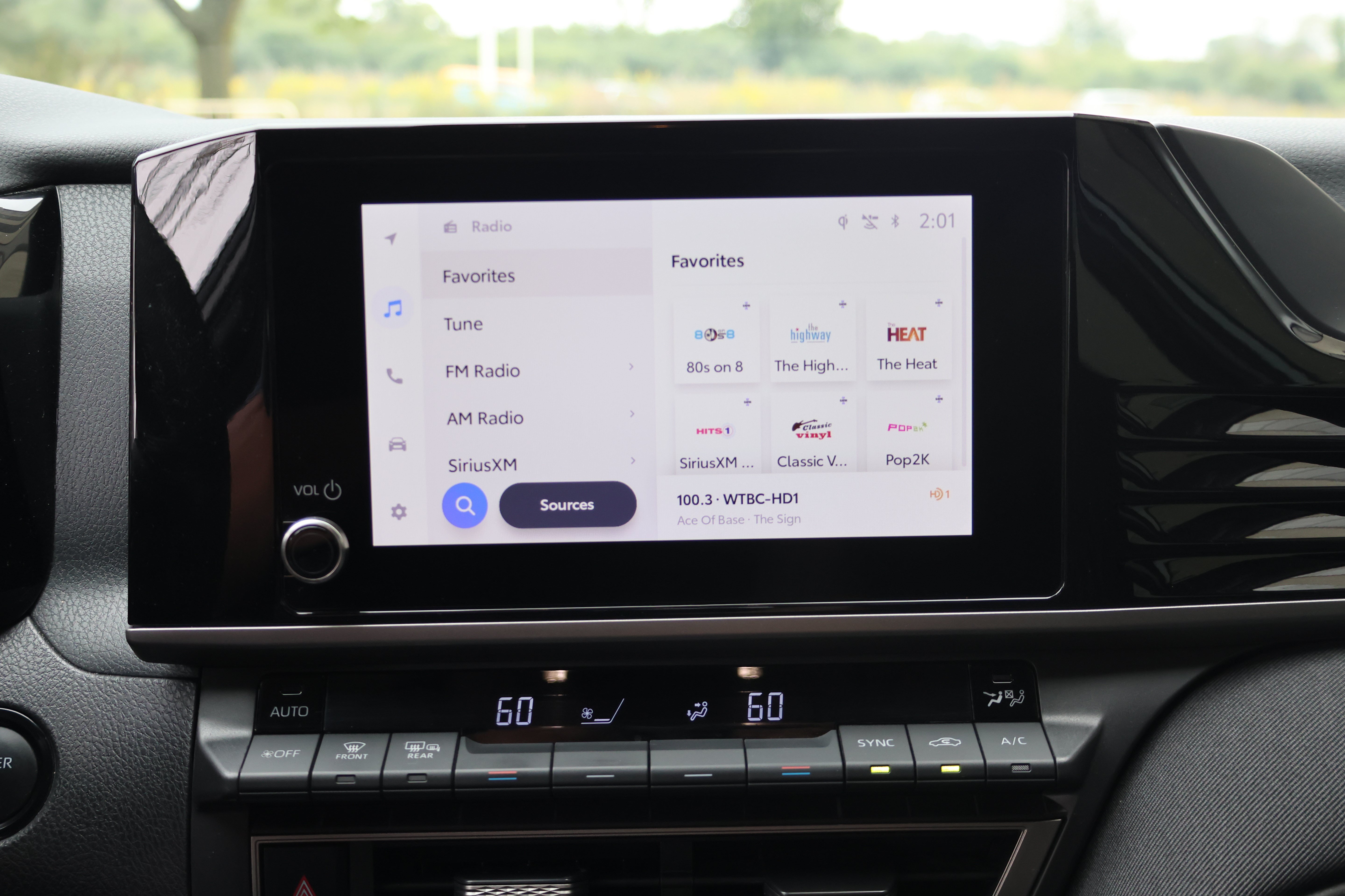 Used 2025 Toyota Camry LE FWD image 31