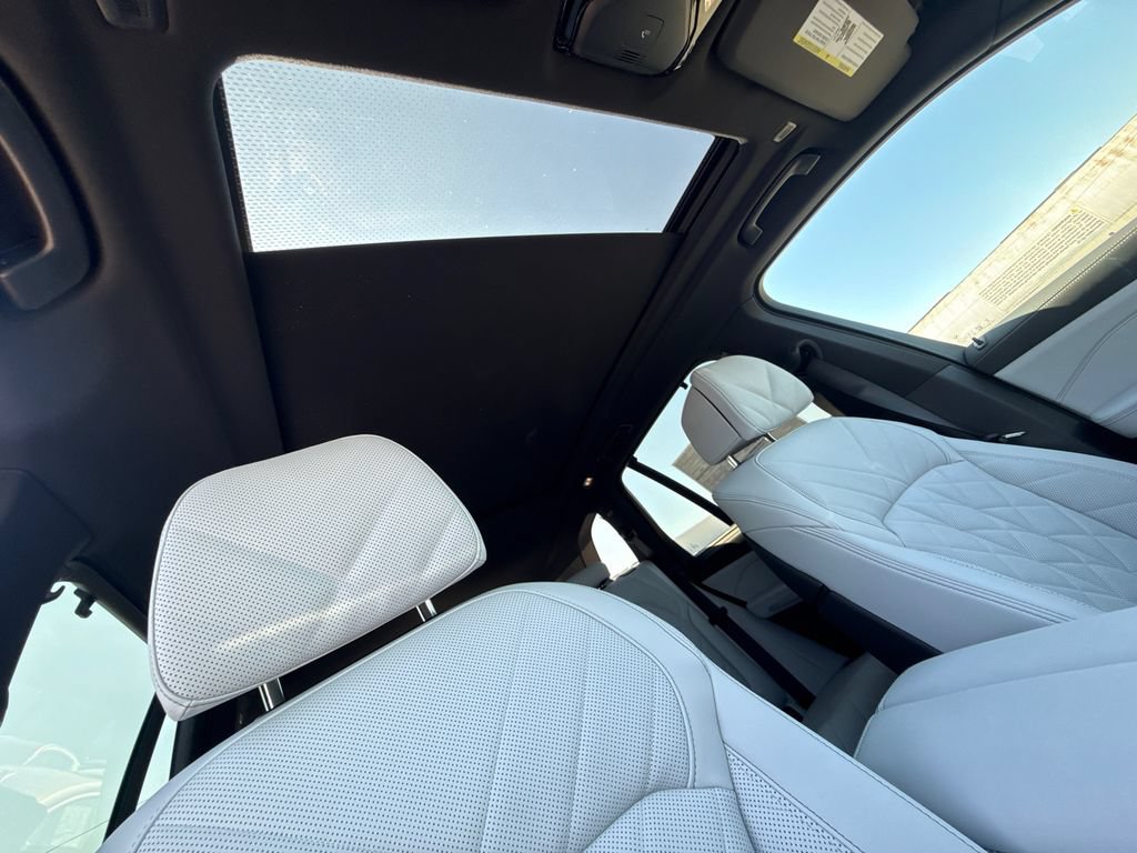 New 2026 BMW X5 xDrive50e w/ Executive Package AWD/4WD image 15