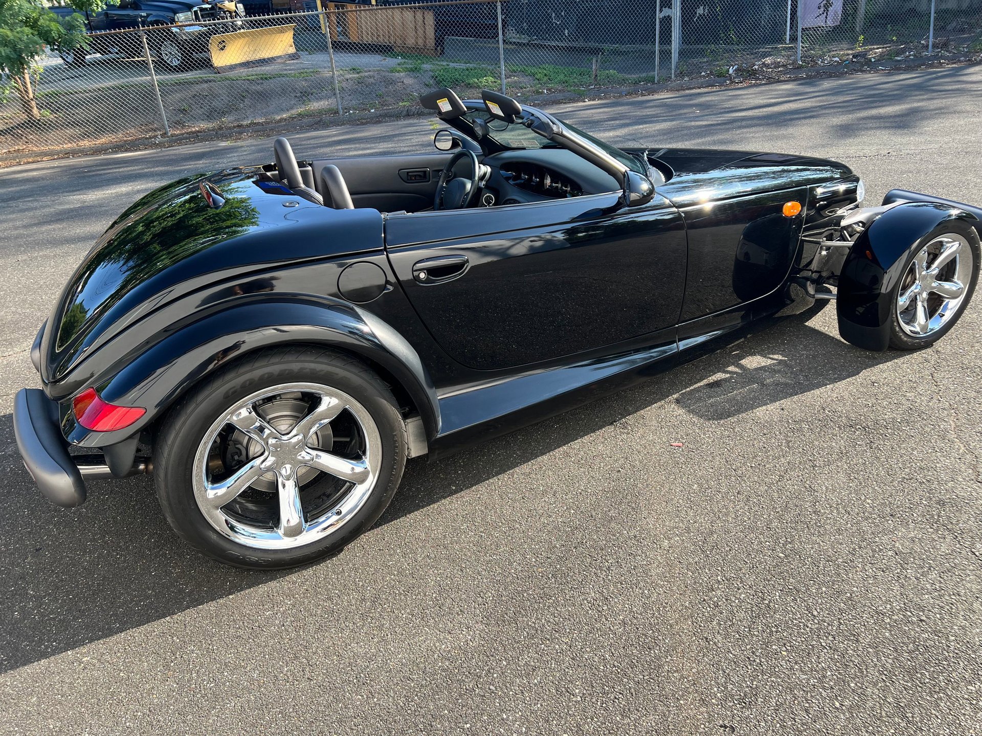 Used 1999 Plymouth Prowler image 10