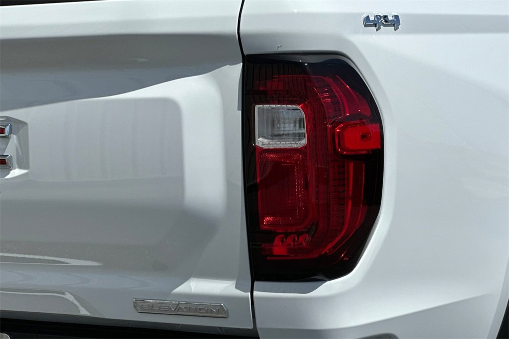 New 2025 GMC Canyon Elevation w/ Convenience Package image 7